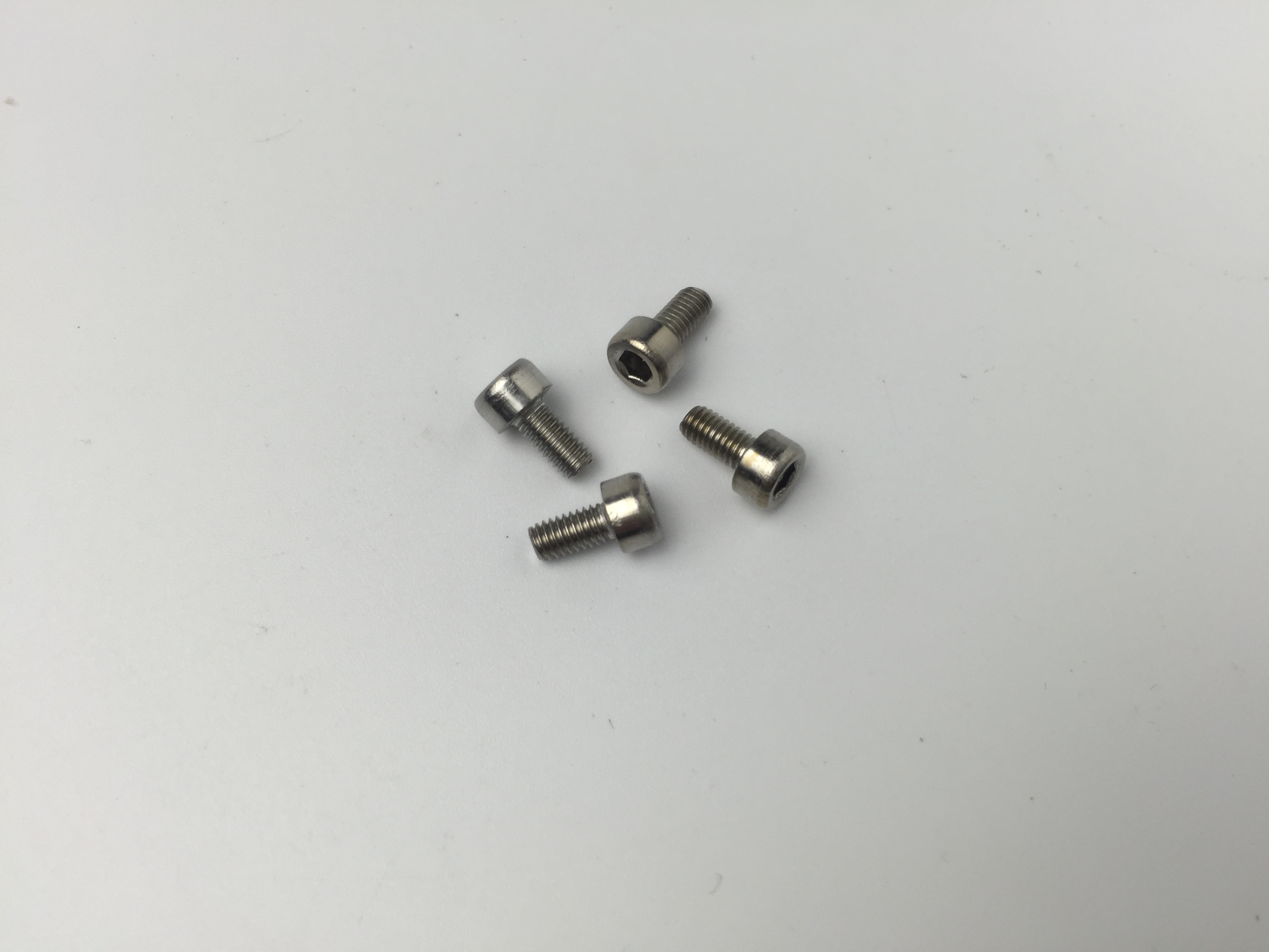 M3X6內(nèi)六角杯頭螺絲、不銹鋼